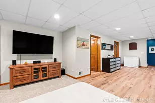208 Chicago Ave, Holland, MI 49424 - Photo 33
