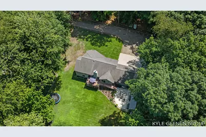 208 Chicago Avenue, Holland, MI 49424 - Photo 49