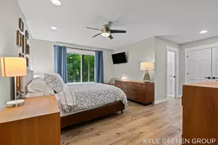 208 Chicago Ave, Holland, MI 49424 - Photo 7