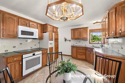 1702 Waverly Avenue, Grand Haven, MI 49417 - Photo 9