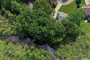 8690 Scenic Bluff Ln, White Lake, MI 48386 - Photo 25