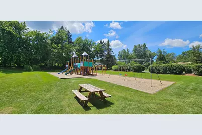 8690 Scenic Bluff Lane, White Lake, MI 48386 - Photo 23
