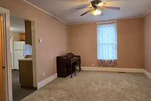 315 E Center St, Concord, MI 49237 - Photo 11