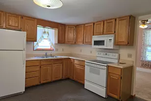 315 E Center St, Concord, MI 49237 - Photo 13