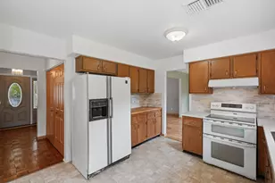 14140 Hubbard St, Livonia, MI 48154 - Photo 15