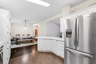 430 N Blue Creek Rd, Benton Harbor, MI 49022 - Photo 5
