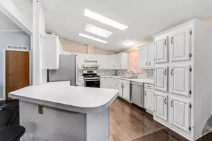 430 N Blue Creek Rd, Benton Harbor, MI 49022 - Photo 3