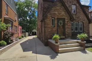 425 West St, Lansing, MI 48915 - Photo 5