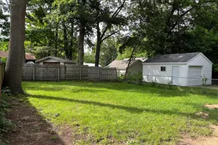 111 Prospect St, Plainwell, MI 49080 - Photo 13