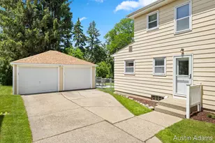 1925 Emerald Ave NE, Grand Rapids, MI 49505 - Photo 25
