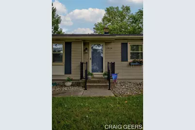 2864 Mustang Court NE, Grand Rapids, MI 49525 - Photo 3