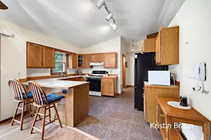 1851 N Sheridan Rd, Muskegon, MI 49445 - Photo 7