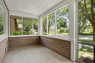 320 Trimble Ave, Kalamazoo, MI 49048 - Photo 7