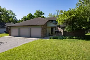 381 Timber Dr, Coloma, MI 49038 - Photo 1