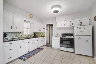 3810 Clyde Park Ave SW, Wyoming, MI 49509 - Photo 9