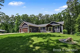 1294 Tall Tree Ln, Muskegon, MI 49445 - Photo 3