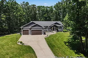 1294 Tall Tree Ln, Muskegon, MI 49445 - Photo 5