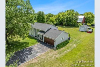 13555 Becker Court NE, Cedar Springs, MI 49319 - Photo 3
