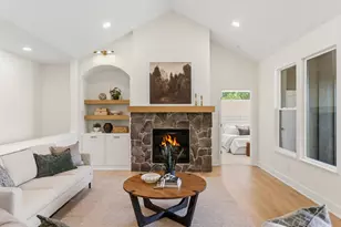 3126 Red Oak Dr, Saugatuck, MI 49453 - Photo 5