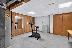 34555 Dover Ave, Livonia, MI 48150 - Photo 37