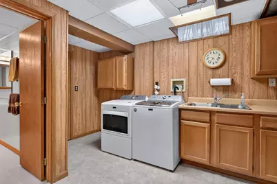 34555 Dover Avenue, Livonia, MI 48150 - Photo 35
