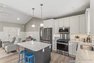 349 Parkside Ln, Douglas, MI 49406 - Photo 7