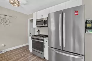 1371 Beckwith Ave NE, Grand Rapids, MI 49505 - Photo 3