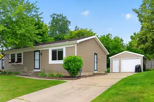1371 Beckwith Ave NE, Grand Rapids, MI 49505 - Photo 39