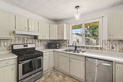 412 Merritt Street, Charlotte, MI 48813 - Photo 7