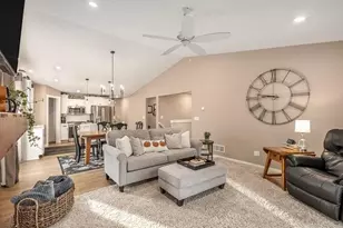 194 Hickory Valley Dr, Kalamazoo, MI 49009 - Photo 5