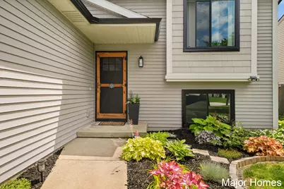 130 Regent Street SE, Kentwood, MI 49548 - Photo 3