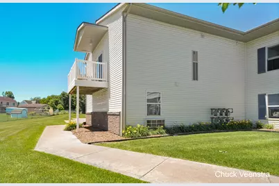 5668 E Town #5, Hudsonville, MI 49426 - Photo 5