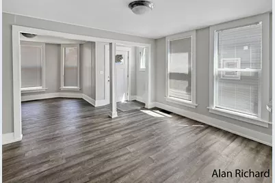 21 Gold Avenue NW, Grand Rapids, MI 49504 - Photo 3