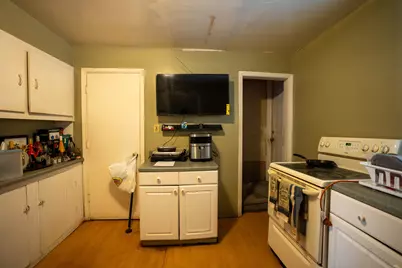 734 N Martin Luther King Jr Boulevard, Lansing, MI 48915 - Photo 7