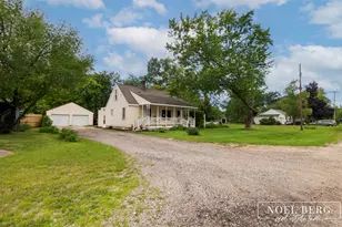 1965 Woodward St, Muskegon, MI 49442 - Photo 3