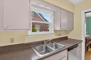 814 N Fairview Ave, Lansing, MI 48912 - Photo 19