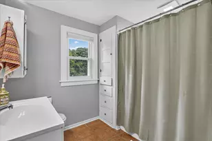 814 N Fairview Ave, Lansing, MI 48912 - Photo 27