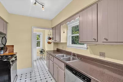 814 N Fairview Avenue, Lansing, MI 48912 - Photo 17