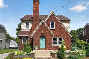 814 N Fairview Ave, Lansing, MI 48912 - Photo 3