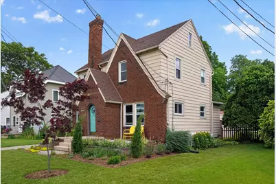 814 N Fairview Avenue, Lansing, MI 48912 - Photo 5