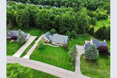 11202 Clovis Pointe Drive, South Lyon, MI 48178 - Photo 41