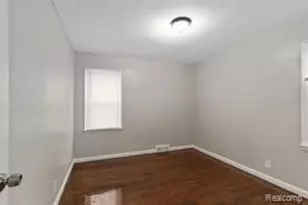 10642 McKinney St, Detroit, MI 48224 - Photo 5