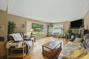736 Lillian St, Holland, MI 49424 - Photo 5
