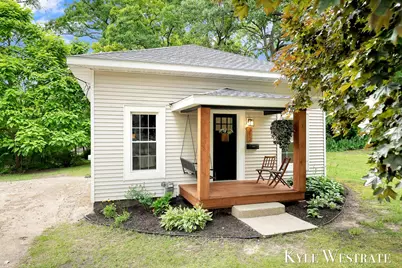 212 N Division Street, Lowell, MI 49331 - Photo 1