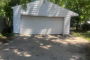 768 Hill Ave, Muskegon, MI 49442 - Photo 11
