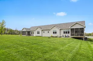 5725 Trailside Ln, Whitmore Lake, MI 48189 - Photo 21