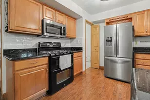 544 North Dr, Wyandotte, MI 48192 - Photo 13