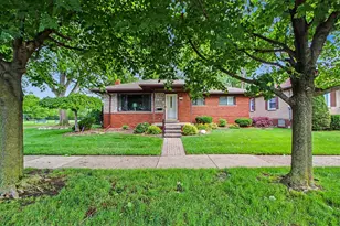 544 North Dr, Wyandotte, MI 48192 - Photo 37
