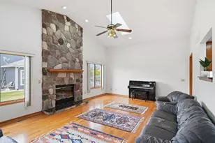 1657 Wake Robin Ct, Ann Arbor, MI 48103 - Photo 5
