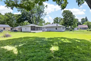 1049 Bloomfield Ave, Plainwell, MI 49080 - Photo 17